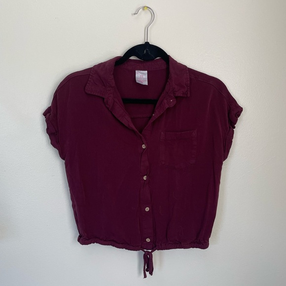 No Boundaries | Burgundy Buttoned Crop Top | Size Small - Picture 1 of 10